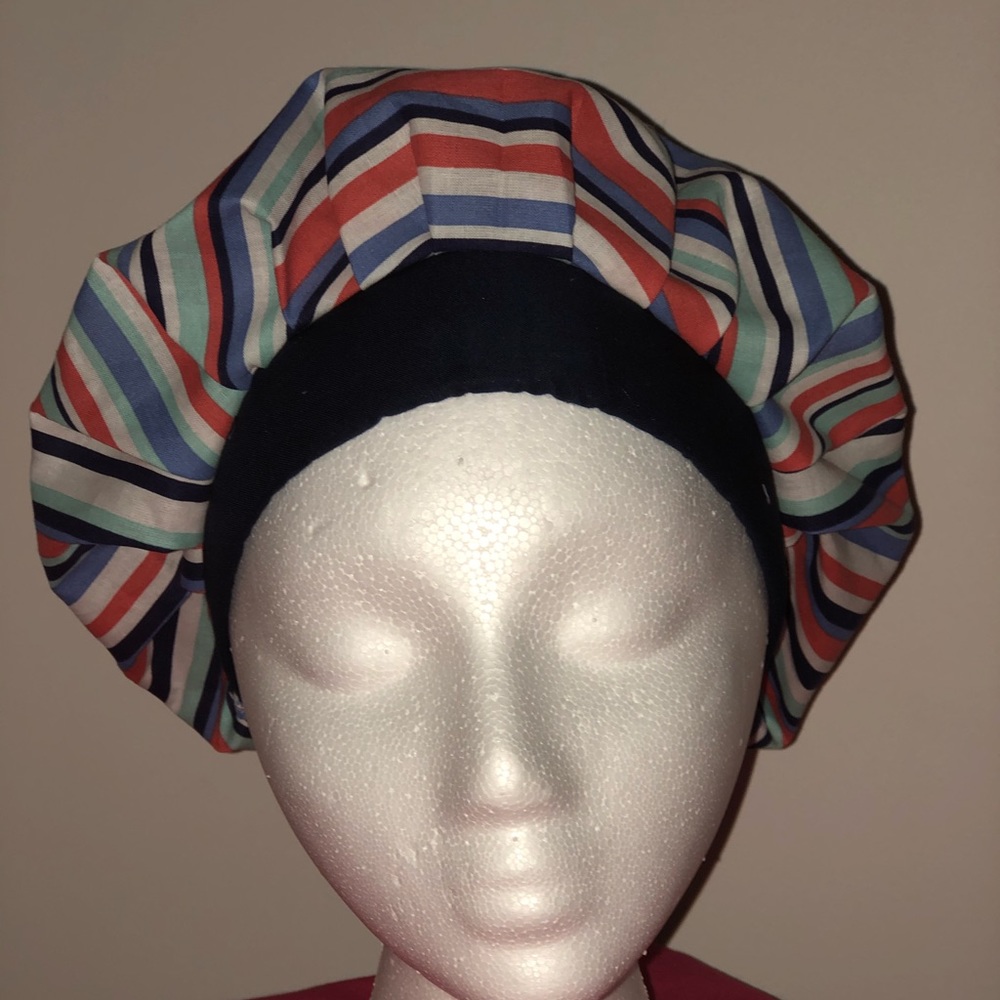 Bouffant style surgical cap